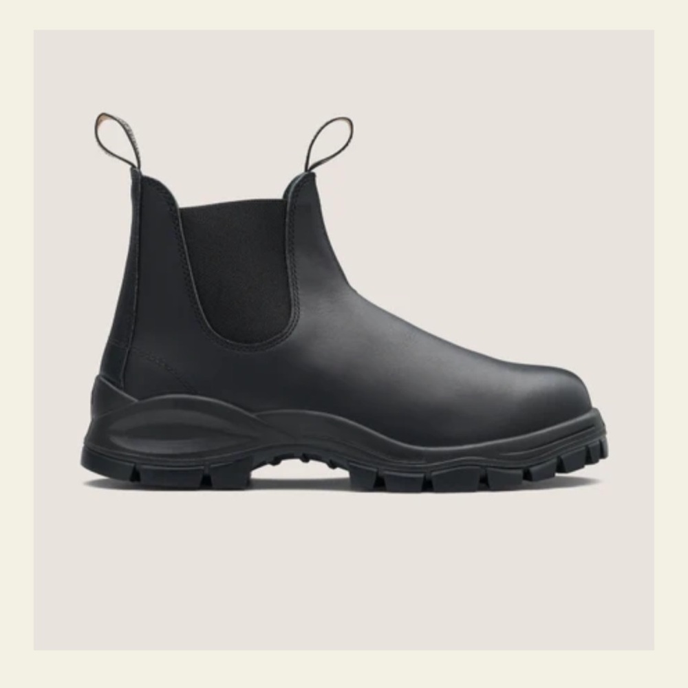 Blundstone Women’s Chelsea Lug Boot, Black Size 7 AU/UK